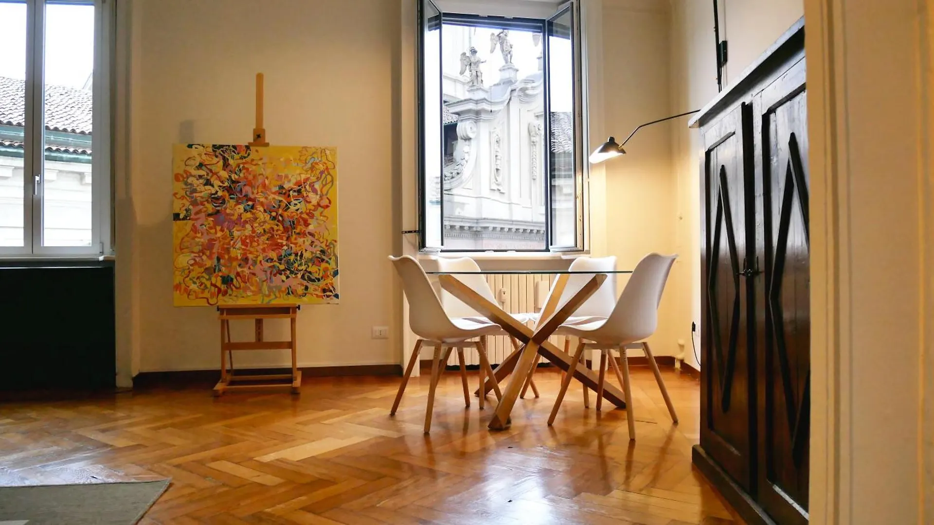 Living Uniqc Apartment - Duomo Milan Italy